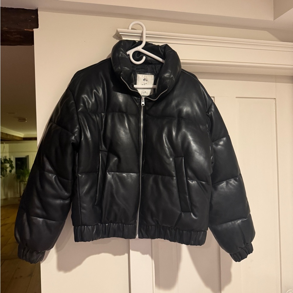 Abercrombie Women's
Ultra Mini Puffer